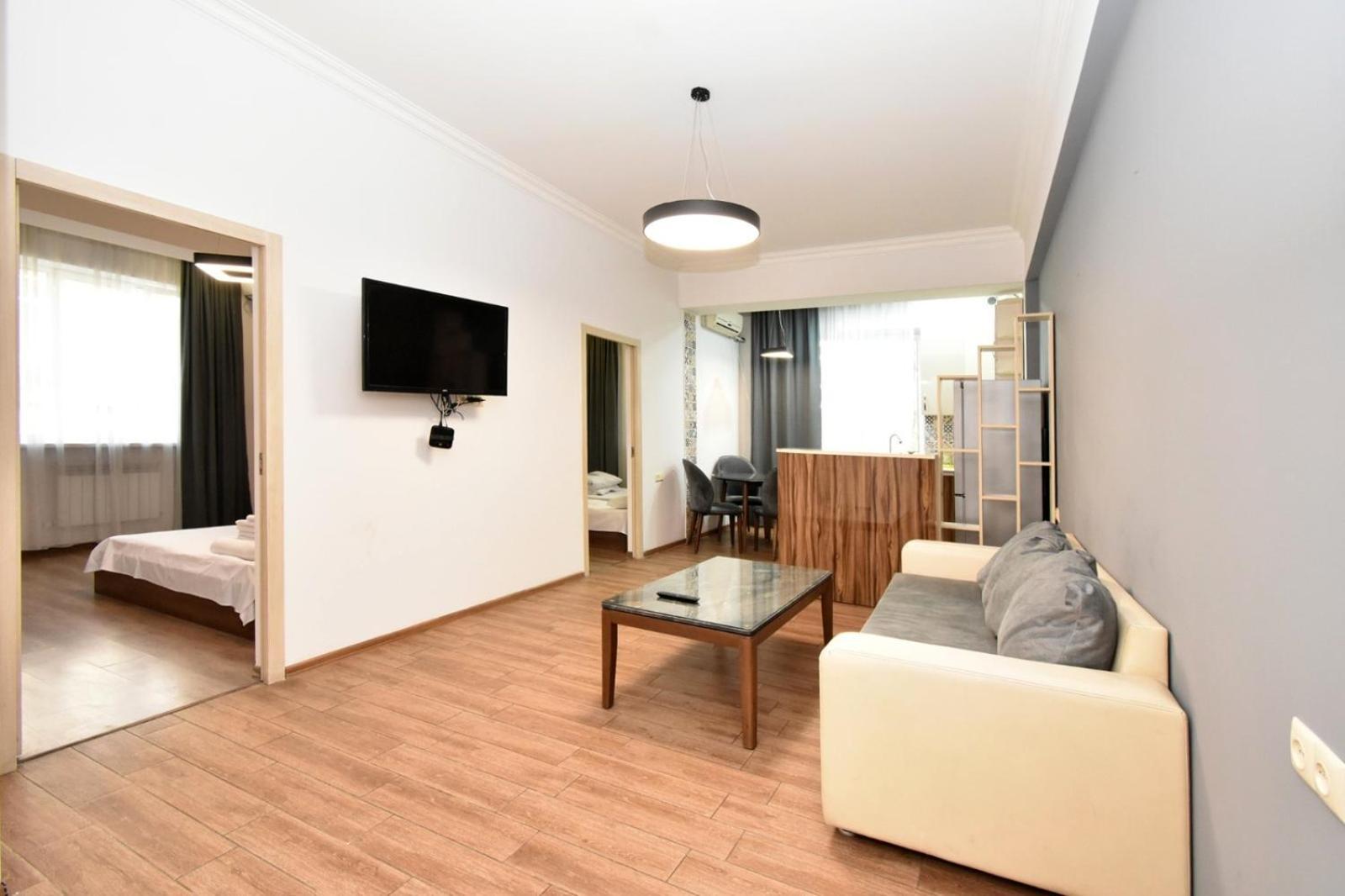 Rent Inn Yerevan On Chaykovski Street المظهر الخارجي الصورة